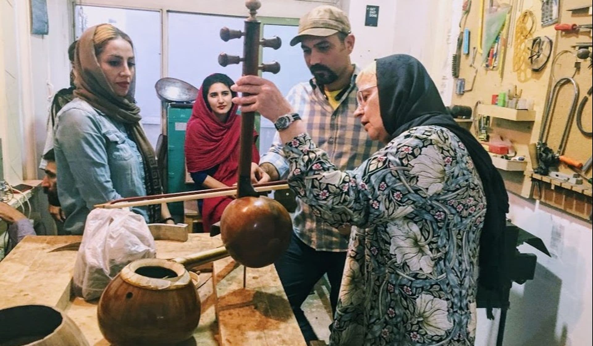 Welcome in Farsi or Mehman nawazi – persische Gastfreundschaft